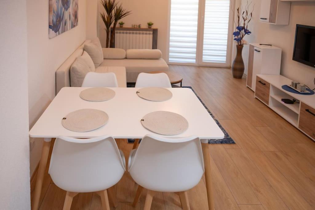 New 1 Bedroom Apt In Skopje City Center - Free Parking Exterior foto